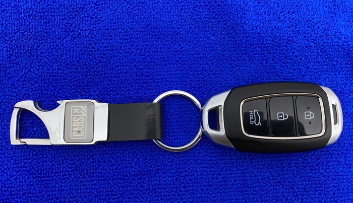 2018 Hyundai Verna 1.6 SX (O) CRDI MT, Diesel, Manual, 65,533 km, Key Close Up