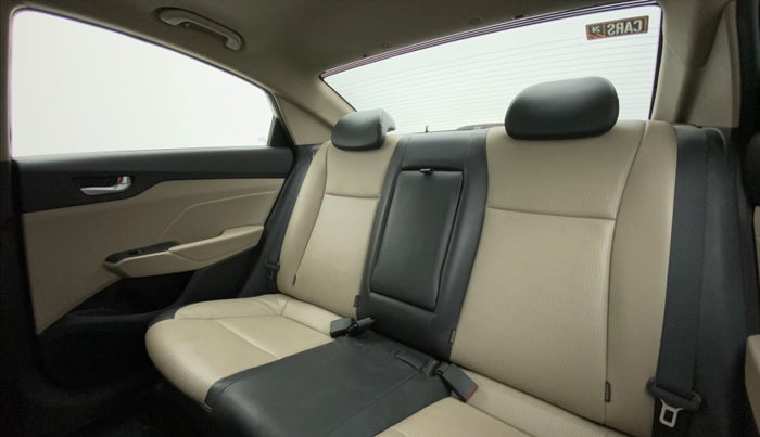 2018 Hyundai Verna 1.6 SX (O) CRDI MT, Diesel, Manual, 65,533 km, Right Side Rear Door Cabin