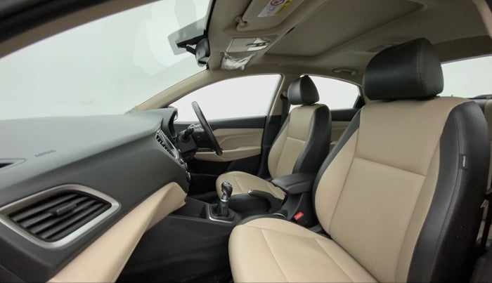 2018 Hyundai Verna 1.6 SX (O) CRDI MT, Diesel, Manual, 65,533 km, Right Side Front Door Cabin