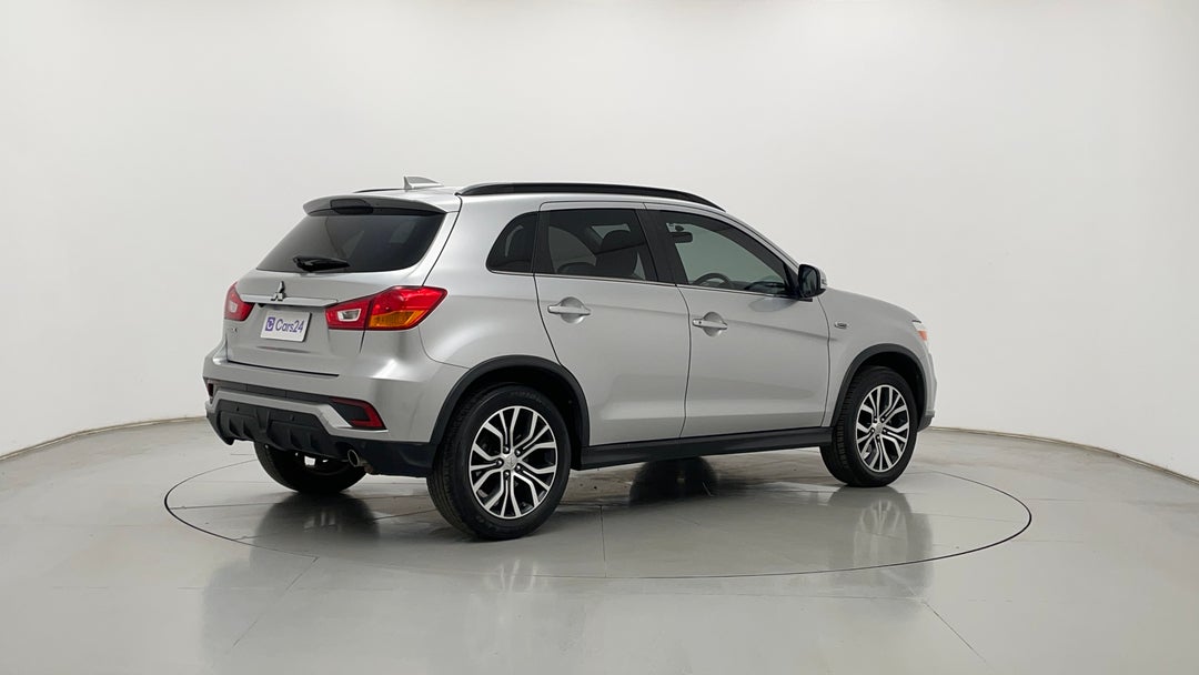 Right Back Diagonal (45- Degree) View