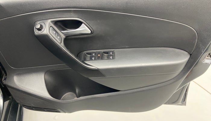 2017 Volkswagen Polo COMFORTLINE 1.2L PETROL, Petrol, Manual, 39,156 km, Driver Side Door Panels Control