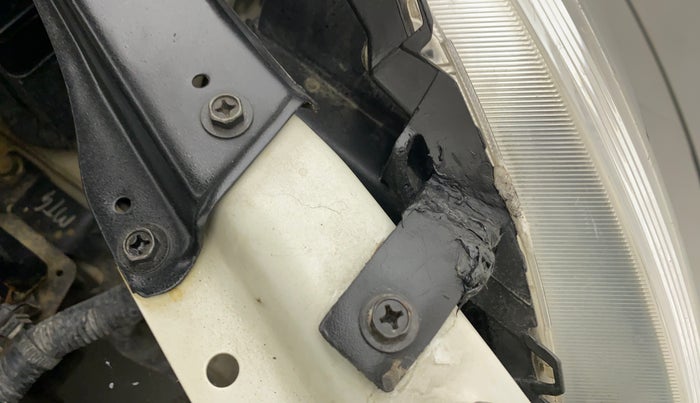2018 Maruti Swift Dzire TOUR S-CNG, CNG, Manual, 71,516 km, Left headlight - Clamp has minor damage