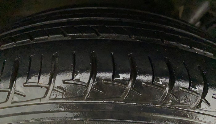 2019 Maruti Baleno DELTA PETROL 1.2, Petrol, Manual, 42,603 km, Right Rear Tyre Tread