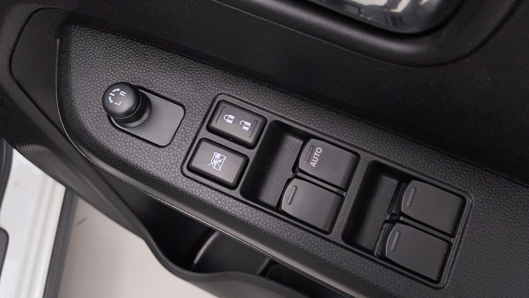 2021 Suzuki Ignis Glx, Automatic, 46266 km, Drivers Side Door Panel Controls