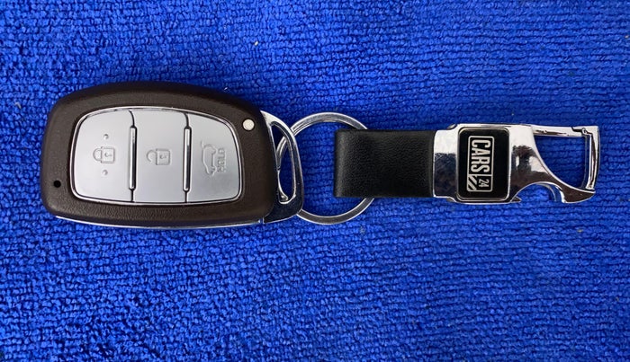 2016 Hyundai Creta SX PLUS 1.6 PETROL, Petrol, Manual, 54,620 km, Key Close Up