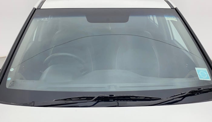 2016 Hyundai Creta SX PLUS 1.6 PETROL, Petrol, Manual, 54,620 km, Front windshield - Minor spot on windshield