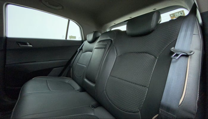 2016 Hyundai Creta SX PLUS 1.6 PETROL, Petrol, Manual, 54,620 km, Right Side Rear Door Cabin