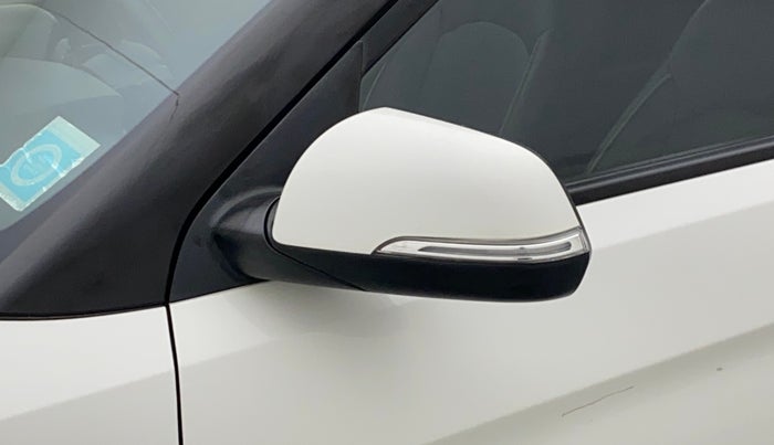 2016 Hyundai Creta SX PLUS 1.6 PETROL, Petrol, Manual, 54,620 km, Left rear-view mirror - Indicator light not working