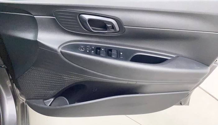 2021 Hyundai NEW I20 SPORTZ 1.2 MT, Petrol, Manual, 36,250 km, Driver Side Door Panels Control