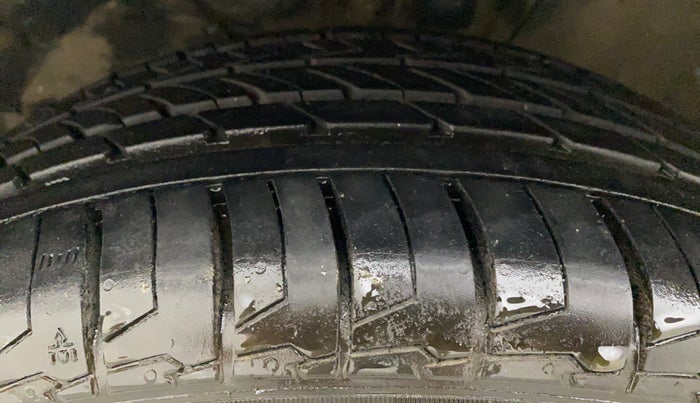 2015 Maruti Baleno ALPHA PETROL 1.2, Petrol, Manual, 69,031 km, Left Front Tyre Tread
