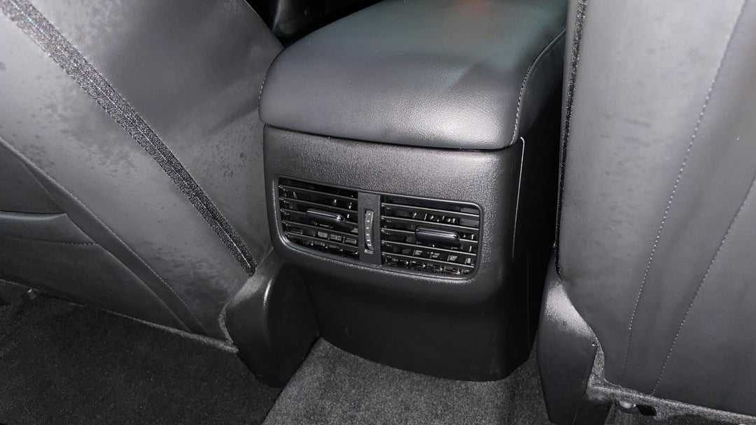 2019 Mazda Mazda3 G25 Astina, Automatic, 48678 km, Rear A/C Vent