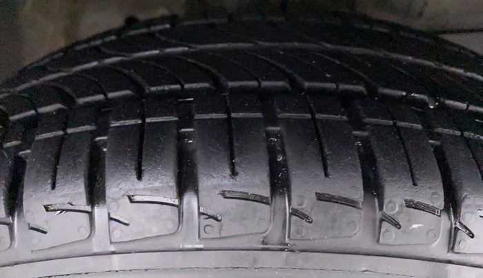 2017 Honda City V MT PETROL, Petrol, Manual, 39,554 km, Right Front Tyre Tread