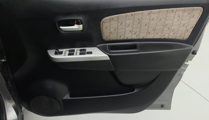 2015 Maruti Wagon R 1.0 VXI, Petrol, Manual, 83,510 km, Driver Side Door Panels Control