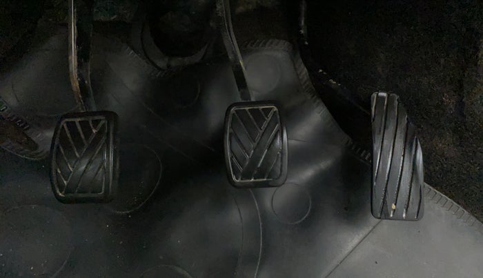 2015 Maruti Wagon R 1.0 VXI, Petrol, Manual, 83,510 km, Pedals
