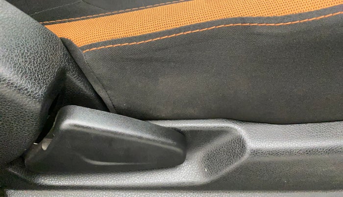 2018 Renault Kwid CLIMBER 1.0, Petrol, Manual, 24,046 km, Driver Side Adjustment Panel