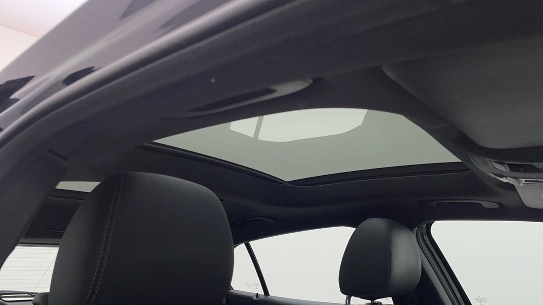 Interior Sunroof/Moonroof