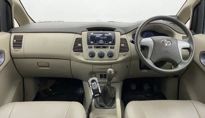 2013 Toyota Innova 2.5 GX 7 STR BS IV, Diesel, Manual, 64,869 km, Dashboard