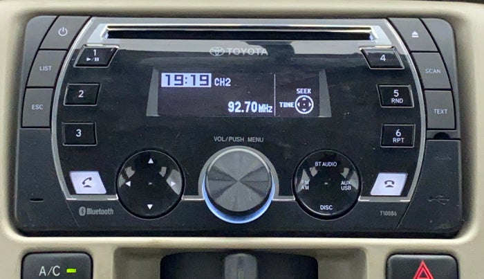 2013 Toyota Innova 2.5 GX 7 STR BS IV, Diesel, Manual, 64,869 km, Infotainment System
