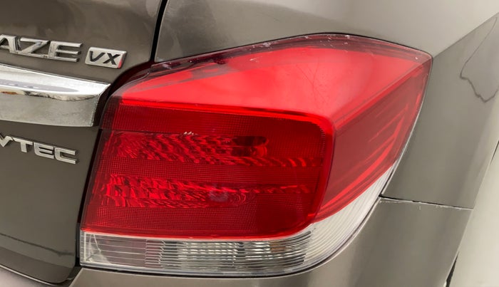 2013 Honda Amaze 1.2L I-VTEC VX AT, Petrol, Automatic, 77,130 km, Right tail light - Minor scratches