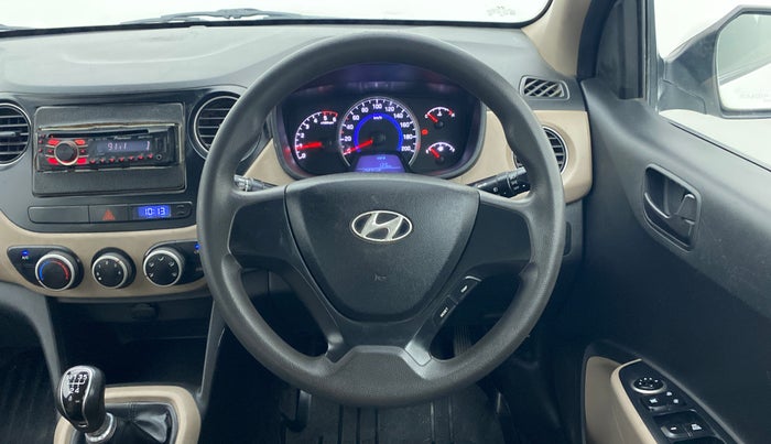 2016 Hyundai Grand i10 MAGNA 1.1 CRDI, Diesel, Manual, 1,35,645 km, Steering Wheel Close-up