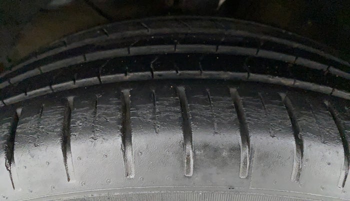 2018 Maruti Baleno ZETA CVT PETROL 1.2, Petrol, Automatic, 22,889 km, Left Front Tyre Tread
