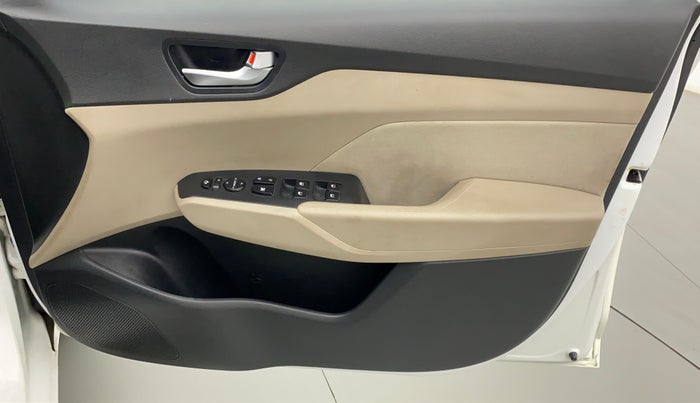 2019 Hyundai Verna 1.6 VTVT SX, Petrol, Manual, 15,101 km, Driver Side Door Panels Control