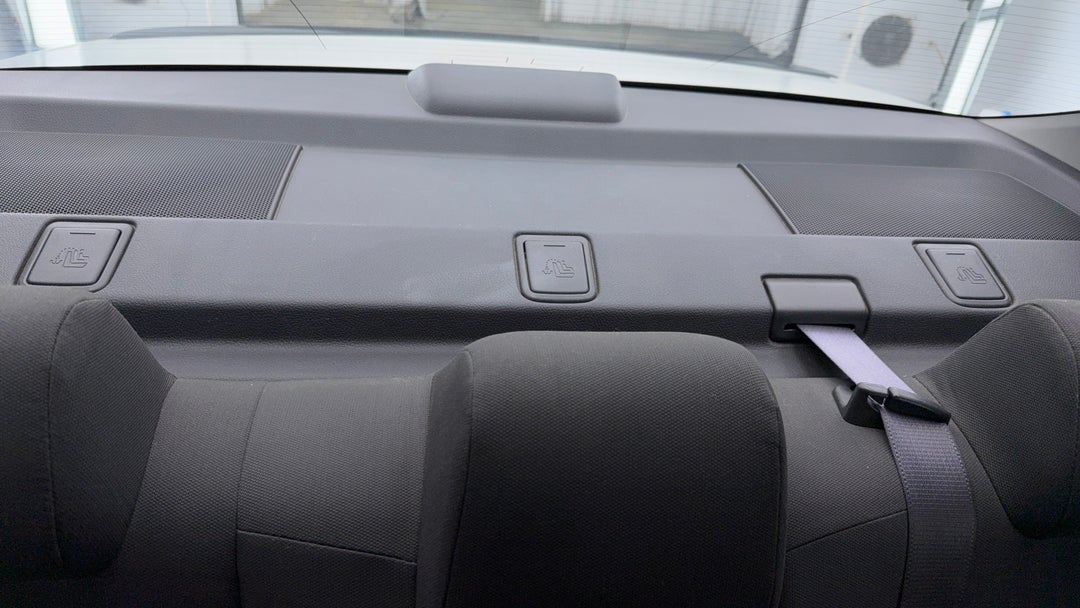 2014 Toyota Camry Rz S.e., Automatic, 162214 km, Child Seat Anchor Points