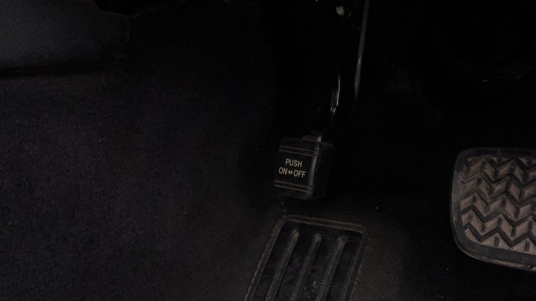 2014 Toyota Camry Rz S.e., Automatic, 162214 km, Handbrake