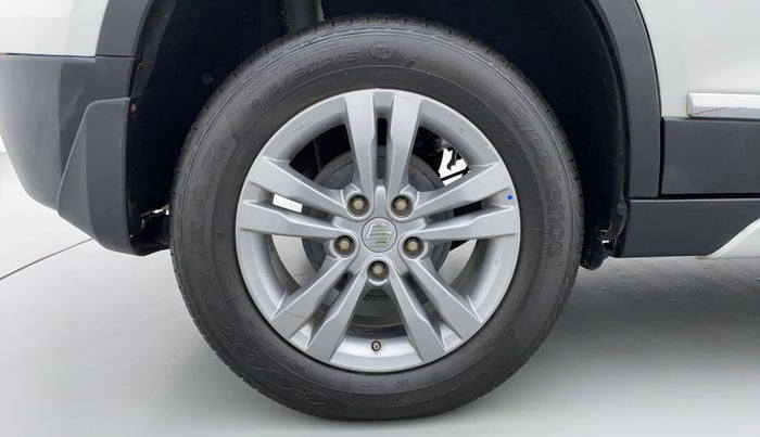 2017 Maruti Vitara Brezza ZDI PLUS, Diesel, Manual, 1,14,811 km, Right Rear Wheel