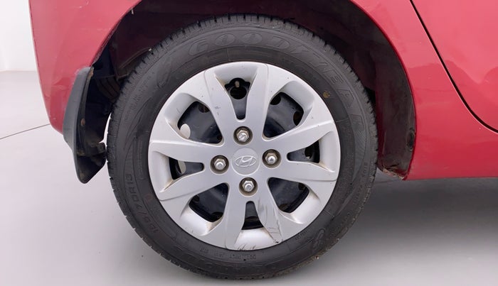 2018 Hyundai Eon SPORTZ, Petrol, Manual, 87,043 km, Right Rear Wheel