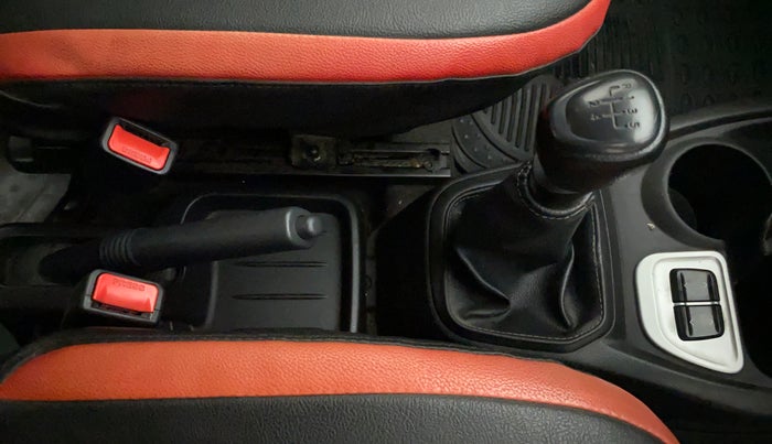 2018 Datsun Redi Go T (O), Petrol, Manual, 57,646 km, Gear Lever