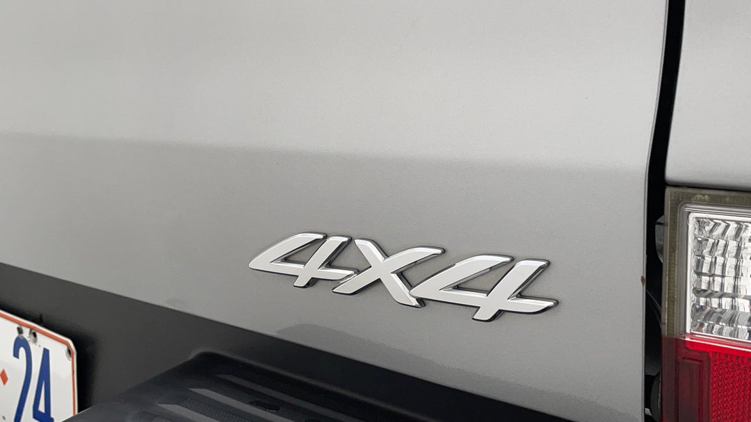 Badge (Boot Right Side)