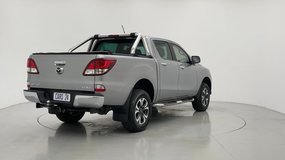 Right Back Diagonal (45- Degree) View