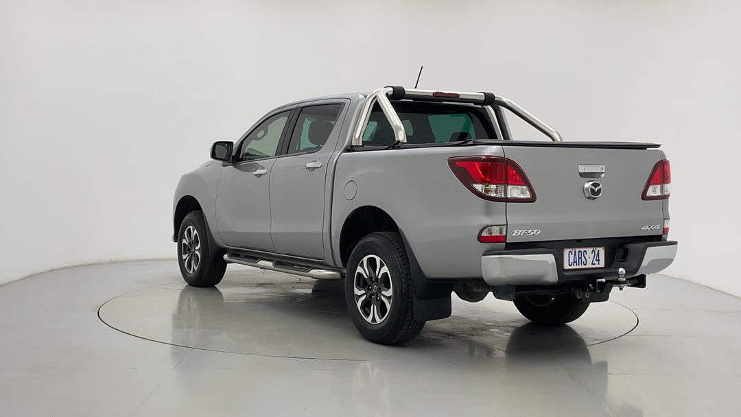 Left Back Diagonal (45- Degree) View