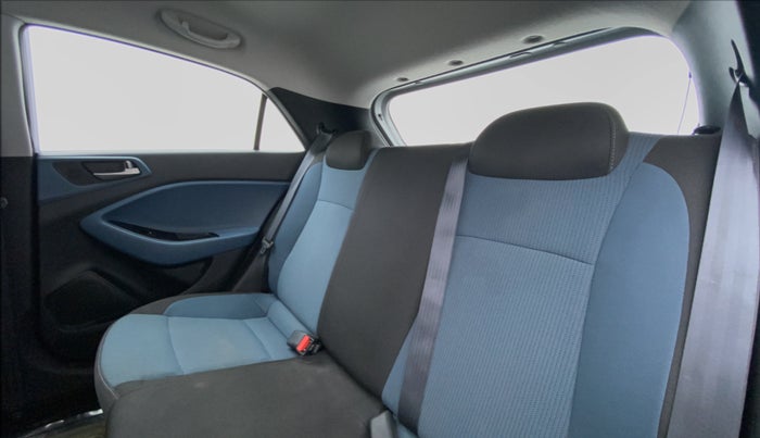 2016 Hyundai i20 Active 1.2 S, Petrol, Manual, 20,933 km, Right Side Door Cabin View