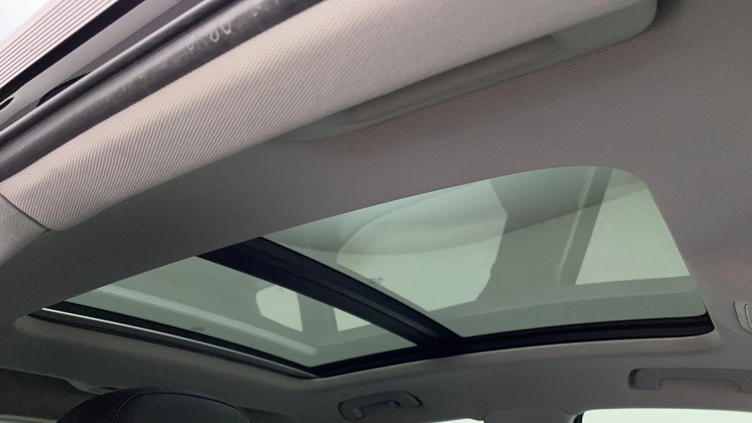 Interior Sunroof/Moonroof
