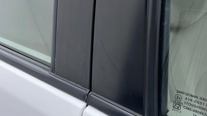 NISSAN SUNNY-Door Exterior RHS Front Scratch