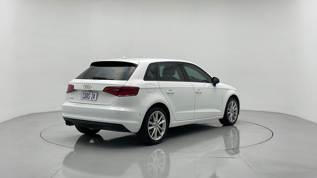 Right Back Diagonal (45- Degree) View