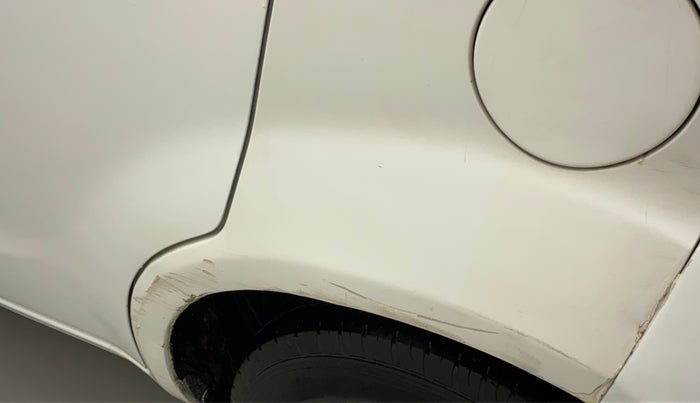 2010 Maruti Ritz LXI, Petrol, Manual, 50,387 km, Left quarter panel - Minor scratches