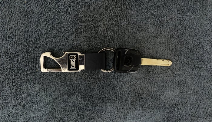 2014 Honda Brio VX MT, Petrol, Manual, 55,425 km, Key Close Up