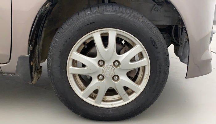 2014 Honda Brio VX MT, Petrol, Manual, 55,425 km, Right Front Wheel