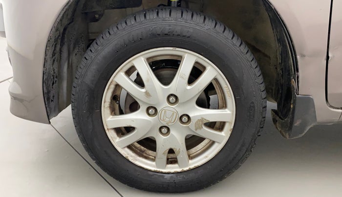 2014 Honda Brio VX MT, Petrol, Manual, 55,425 km, Left Front Wheel