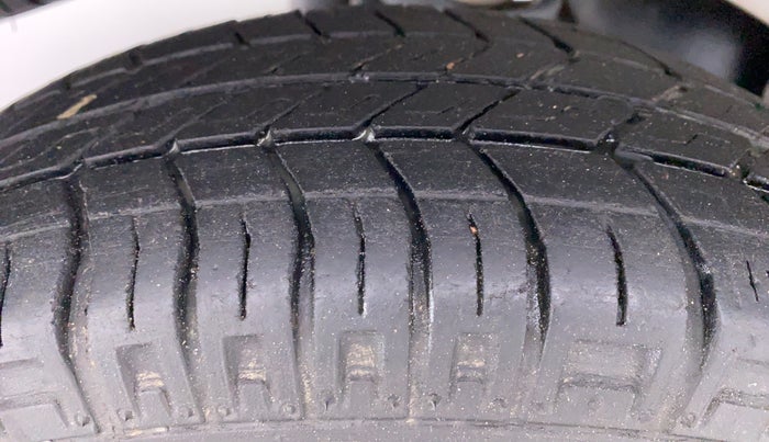 2019 Maruti Eeco 5 STR WITH AC PLUSHTR, Petrol, Manual, 19,406 km, Right Rear Tyre Tread
