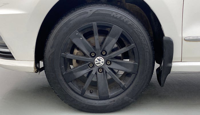 2016 Volkswagen Ameo HIGHLINE 1.2, Petrol, Manual, 26,324 km, Left Front Wheel