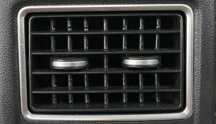 2016 Volkswagen Ameo HIGHLINE 1.2, Petrol, Manual, 26,324 km, Rear AC Vents