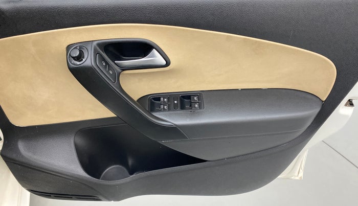 2016 Volkswagen Ameo HIGHLINE 1.2, Petrol, Manual, 26,324 km, Driver Side Door Panels Control