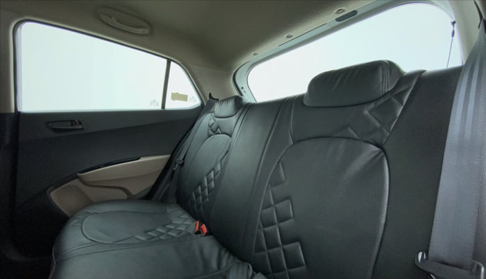 2018 Hyundai Grand i10 MAGNA 1.2 KAPPA VTVT, Petrol, Manual, 27,334 km, Right Side Rear Door Cabin