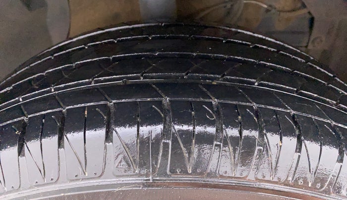 2022 Maruti BREZZA ZXI + SMART HYBRID, Petrol, Manual, 16,525 km, Right Front Tyre Tread