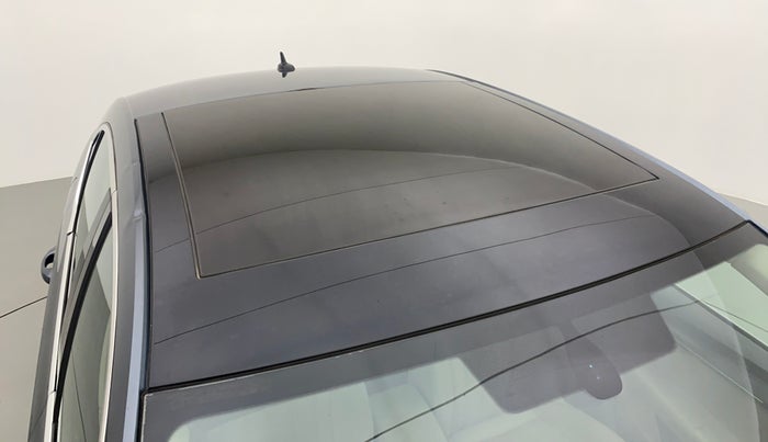 2017 Skoda Octavia STYLE PLUS AT 1.8 TSI, Petrol, Automatic, 80,119 km, Roof