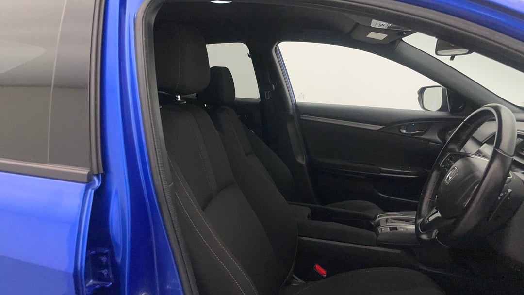 2017 Honda Civic Vti-l, Automatic, 52090 km, Right Side Front Door Cabin View